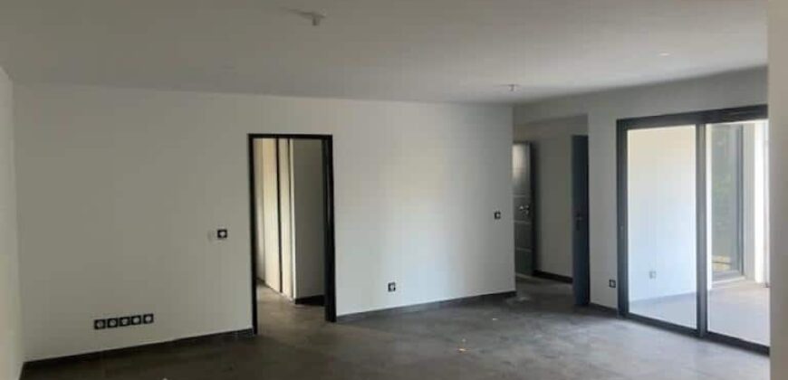 À louer appartement T3 situé en plein centre-ville de L’Étang-Salé les Hauts