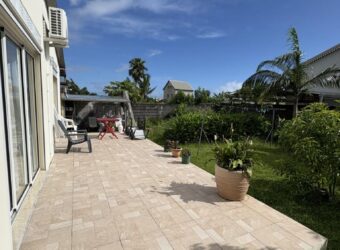 En vente une villa neuve d’environ 120m2 sur une parcelle de 553m2 à Bourbier Les Hauts