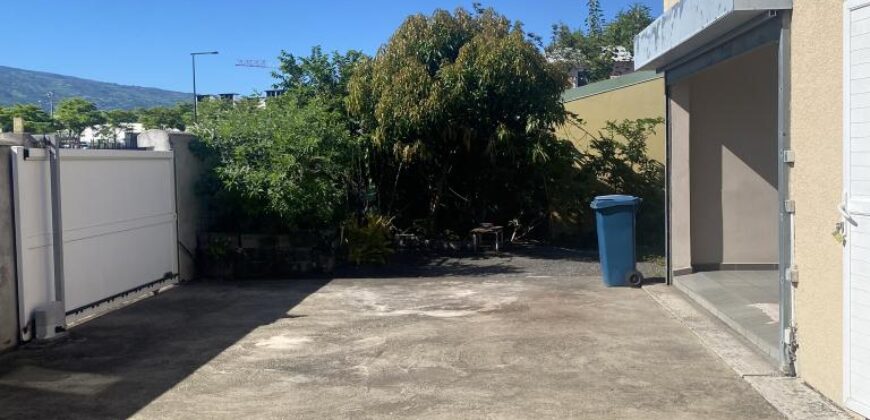 À vendre – Maison avec fort potentiel professionnel proche commodités au Port