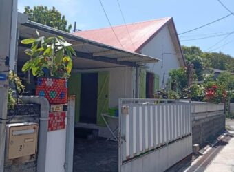En vente une villa F3/F4 rénovée située dans le quartier recherché des Pêcheurs à Saint-Pierre