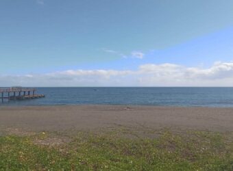 À vendre terrain idéalement situé en plein centre-ville de Saint-Paul.