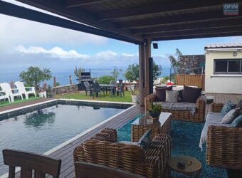 Location d’une superbe villa meublée F5 de 153 m² avec piscine et jacuzzi à Piton Saint-Leu.