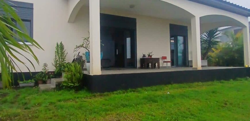 En vente charmante maison T3 d’environ 90 m2 située à La Chaloupe Saint Leu