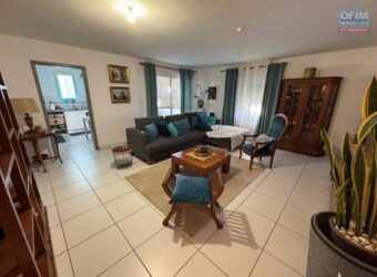 À vendre un bel appartement T3 d’environ 78 m2 situé dans une belle résidence de standing au Tampon