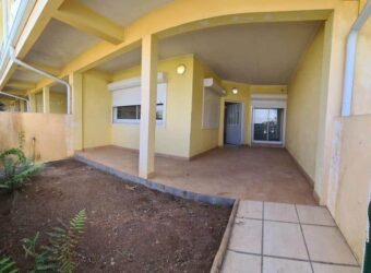 À vendre un charmant appartement T2 d’environ 52 m2 situé au Tampon