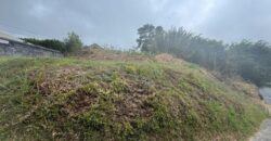 En vente un terrain d’environ 822 m2 situé dans un environnement paisible à Mont Vert Village