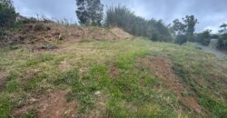 En vente un terrain d’environ 822 m2 situé dans un environnement paisible à Mont Vert Village
