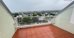 À vendre un appartement T4 de 100m2 proche de toutes commodités à Sainte Clotilde