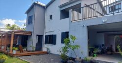 À louer une villa spacieuse villa F4 de 107m2 offrant vue sur mer à Saint Leu