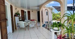 À vendre deux belles maisons sur un vaste terrain arboré de 1635m2 à Etang-Saint Leu