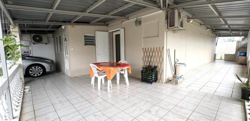 En vente une lumineuse villa de 120m2 proche des commerces à Saint Benoit