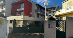 À louer un studio meublé de 19.66 m2 situé dans une résidence sécurisée à Saint Pierre