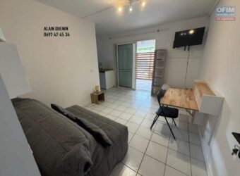 À louer un studio meublé neuf de 19m2 avec grande varangue au Tampon