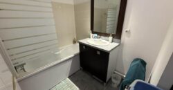 À vendre un appartement T2 lumineux avec varangue et parking dans résidence récente à Saint-Pierre