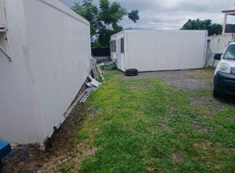 À LOUER – Bureau container sur terrain de 200 m² à Saint-Gilles-les-Hauts