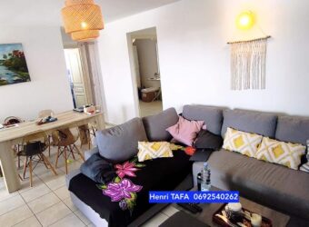 À louer appartement T3 de 61m2 avec vue mer et montagne situé à Saint Joseph