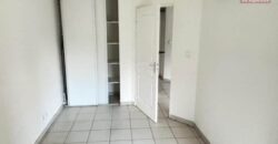 À vendre un appartement T2 avec terrasse proche centre ville de Saint Denis