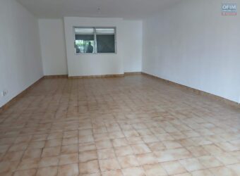 À louer un appartement T3 de 75m2 dans une résidence sécurisée au Port