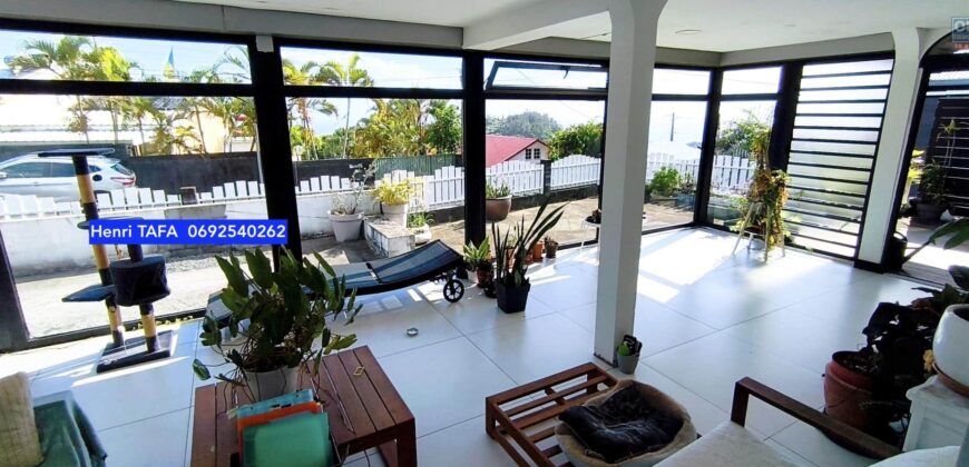 À louer grande villa T5 avec vue mer et montagne située proche du centre-ville à Petite Ile