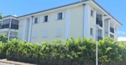 À louer un appartement de 45m2 dans une résidence avec parking à Sainte Suzanne