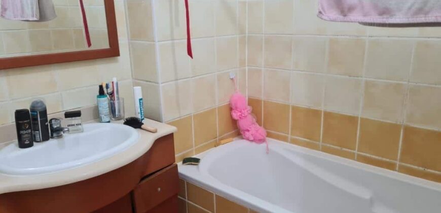 À vendre appartement T3 en duplex de 57 m2 situé dans une résidence avec piscine au Tampon