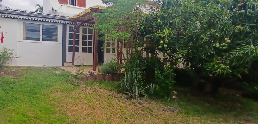 À louer maison T4 de 88 m2 non meublée située sur Plateau Caillou à Saint Paul