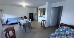 À vendre un studio d’environ 40 m2 avec jardinet le Tampon proche université
