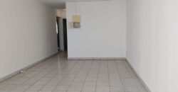 À vendre un appartement offrant vue mer dans le quartier de Roches Noires à Saint Gilles