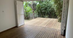 À vendre un appartement F2 de 53.71m2 dans une résidence avec piscine à Étang Salé