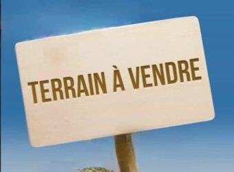 À vendre terrain constructible de 311 m² en plein centre de La Plaine-Saint-Paul