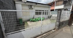 En vente une maison T3 de plain pied à rénover dans une impasse calme au Port