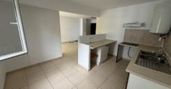 À vendre charmant appartement duplex entièrement rénové T3 situé proche du centre-ville du Tampon