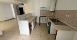 À vendre charmant appartement duplex entièrement rénové T3 situé proche du centre-ville du Tampon