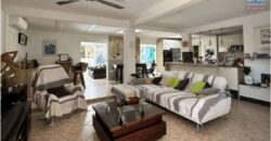 En vente une grande villa duplex située dans le quartier des Pêcheurs, à Saint Pierre
