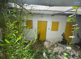 En vente maison créole T3/T4 à rénover avec local commercial à La Montagne