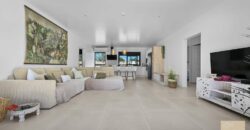 À vendre magnifique villa familiale récente avec piscine et vue imprenable située à La Rivière Saint-Louis