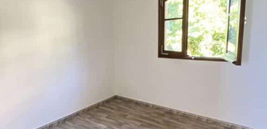 À louer une villa jumelée de type F4 offrant vue sur mer à Sainte Marie