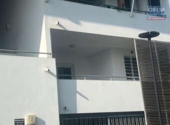 À louer un appartement T4 situé dans une petite résidence sécurisée à l’Étang Salé Réunion