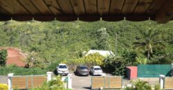 À vendre  une maison T5 mitoyenne avec jardin à La Montagne Saint-Denis Réunion