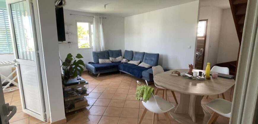 Vente d’un appartement T4 en duplex situé proche de Saint à Ravine des Cabris Réunion