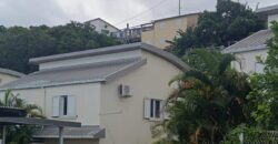 En vente villa en duplex de 88.50 m2 sur un terrain de 140 m2 située dans un quartier calme de La Ravine des Cabris Réunion