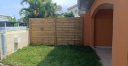 En vente villa en duplex de 88.50 m2 sur un terrain de 140 m2 située dans un quartier calme de La Ravine des Cabris Réunion