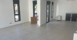 À louer professionnel neuf situé au centre-ville de L’Étang-Salé-les-Hauts à La Réunion