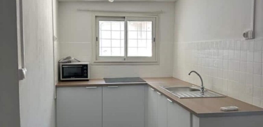 À louer agréable studio meublé de 36 m2 situé à la Ligne Paradis à Saint-Pierre à La Réunion