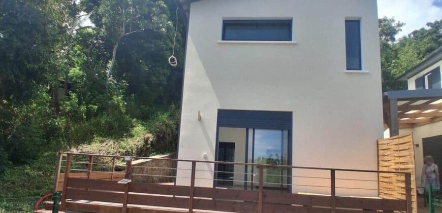 Location d’une maison récente de 90m2 sur le secteur de Bernica à Saint Gilles Les Hauts Réunion