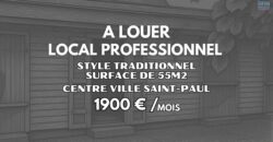 À louer local professionnel de 55 m² avec parking en plein cœur de Saint-Paul Réunion