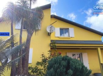 Location d’une grande villa F6 d’environ 163 m2 située dans une impasse calme du quartier de Jean-Petit Réunion