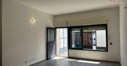 À louer un beau T2 de 53 m2 situé en plein centre de Saint Louis Réunion