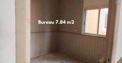 À louer local commercial de 32 m2 situé sur la RN3 au Tampon Réunion