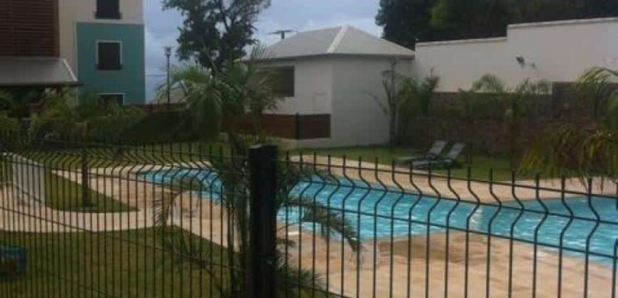 Vente d’un appartement de type F2 situé dans un résidence avec piscine à La Montagne Réunion